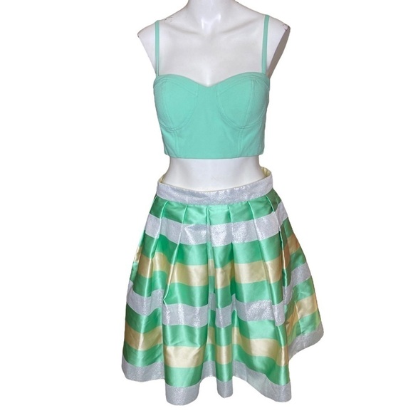 Aidan Mattox Dress Striped Skirt attached Green Crop Top with Zipper Backbone 10 - Picture 1 of 7